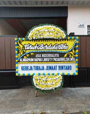 Papan Bunga Duka di Karundang